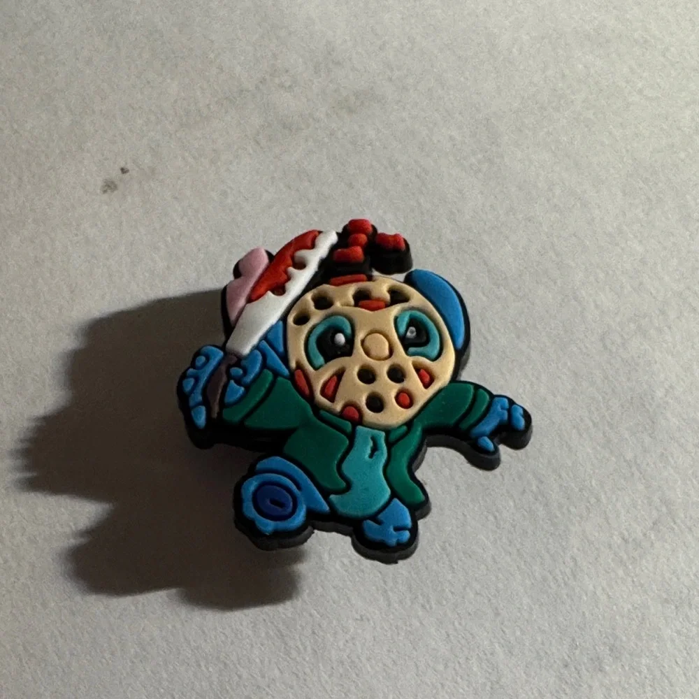 Crocs Stitch in a Jason Halloween costume Jibbit